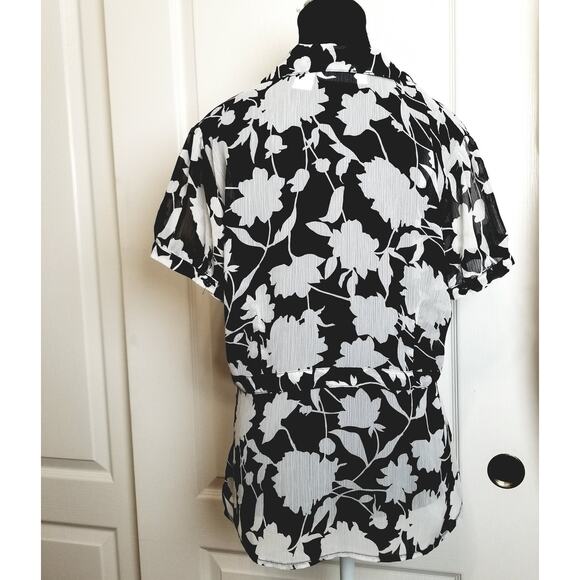 Sag Harbor Black White Sheer See Through Floral Short Sleeve Button Down Size M - Picture 5 of 7
